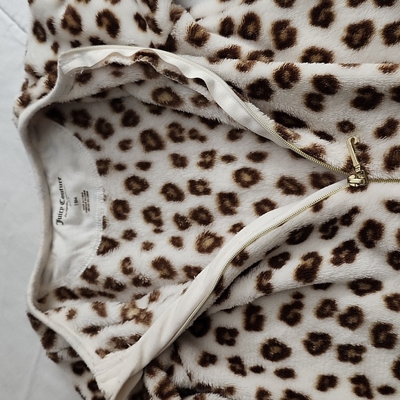 Softest Juicy Couture Sleeper Animal Print - Picture 5 of 5